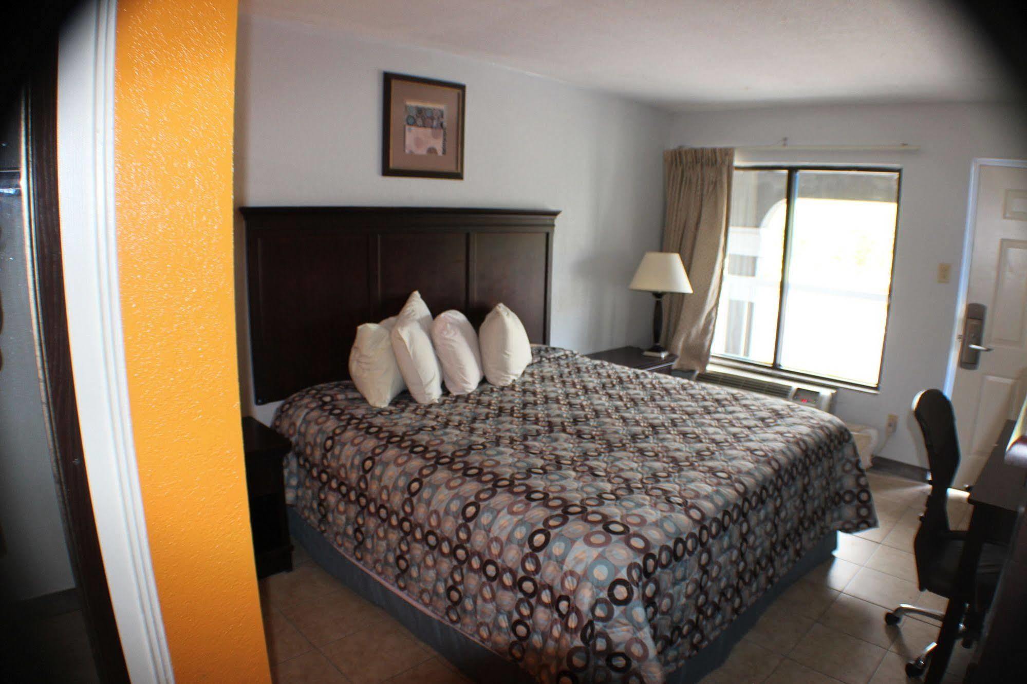 Lone Star Kerrville/fredericksburg Motel 2*