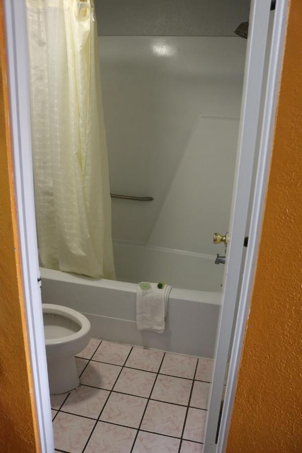 Lone Star Kerrville/fredericksburg Motel 2*