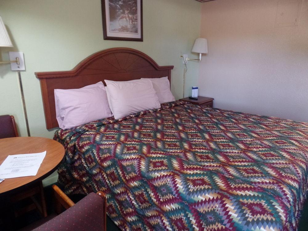 Lone Star Kerrville/fredericksburg Motel Kerrville