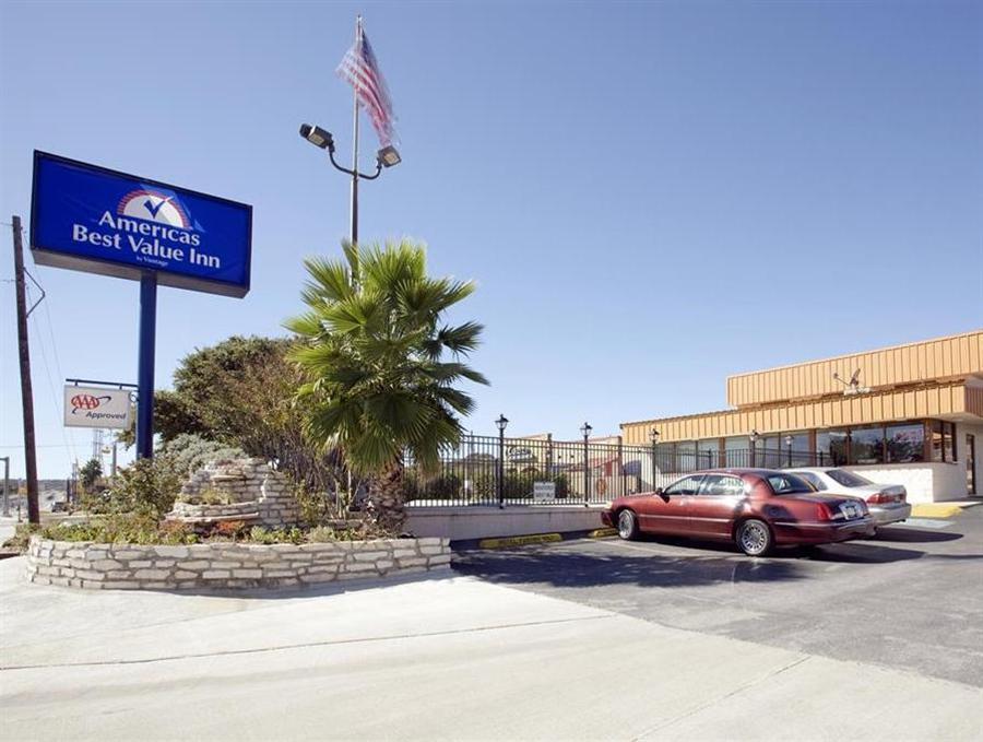 Lone Star Kerrville/fredericksburg Motel