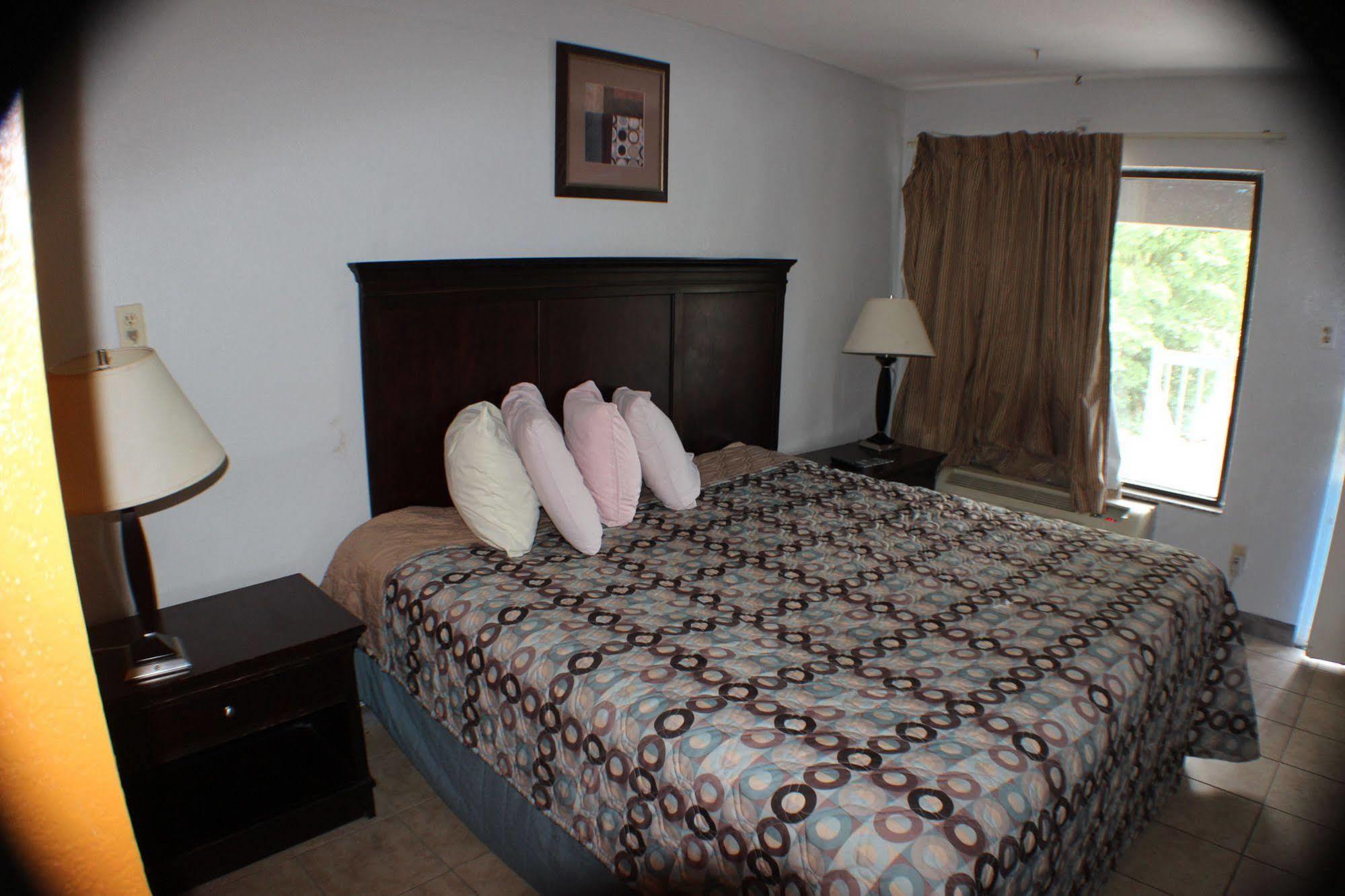 Lone Star Kerrville/fredericksburg Motel Kerrville